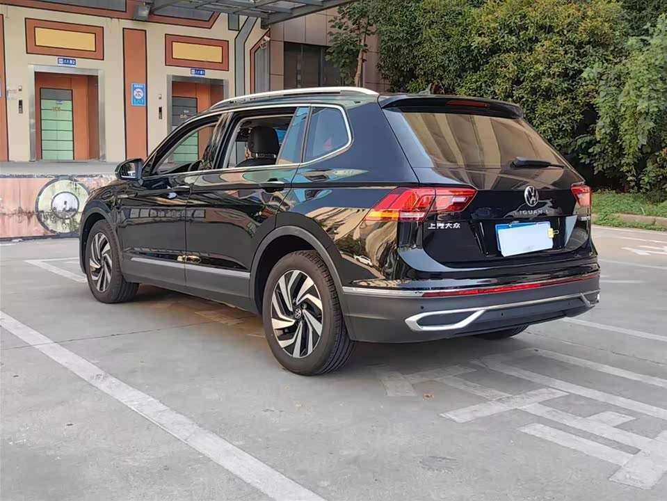 Volkswagen Tiguan L