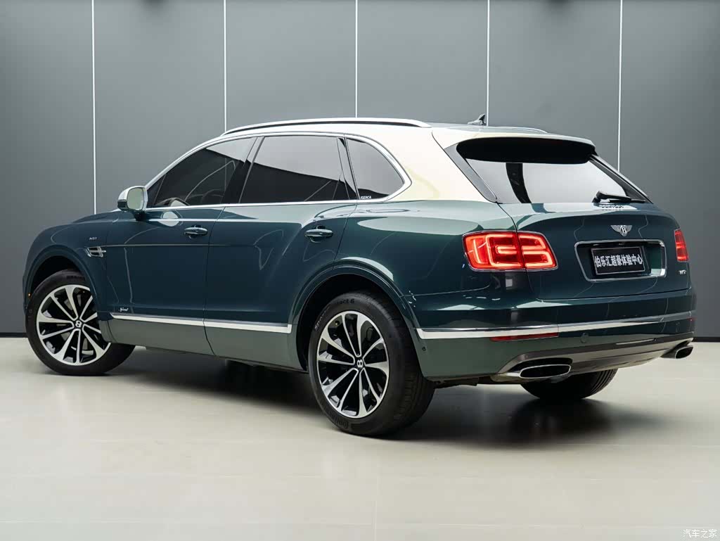 Bentley Bentayga, 2017 все фото