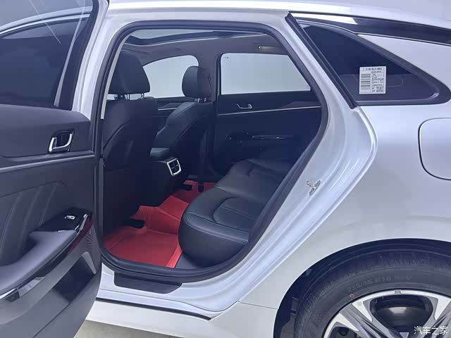 Kia K5, 2025 13