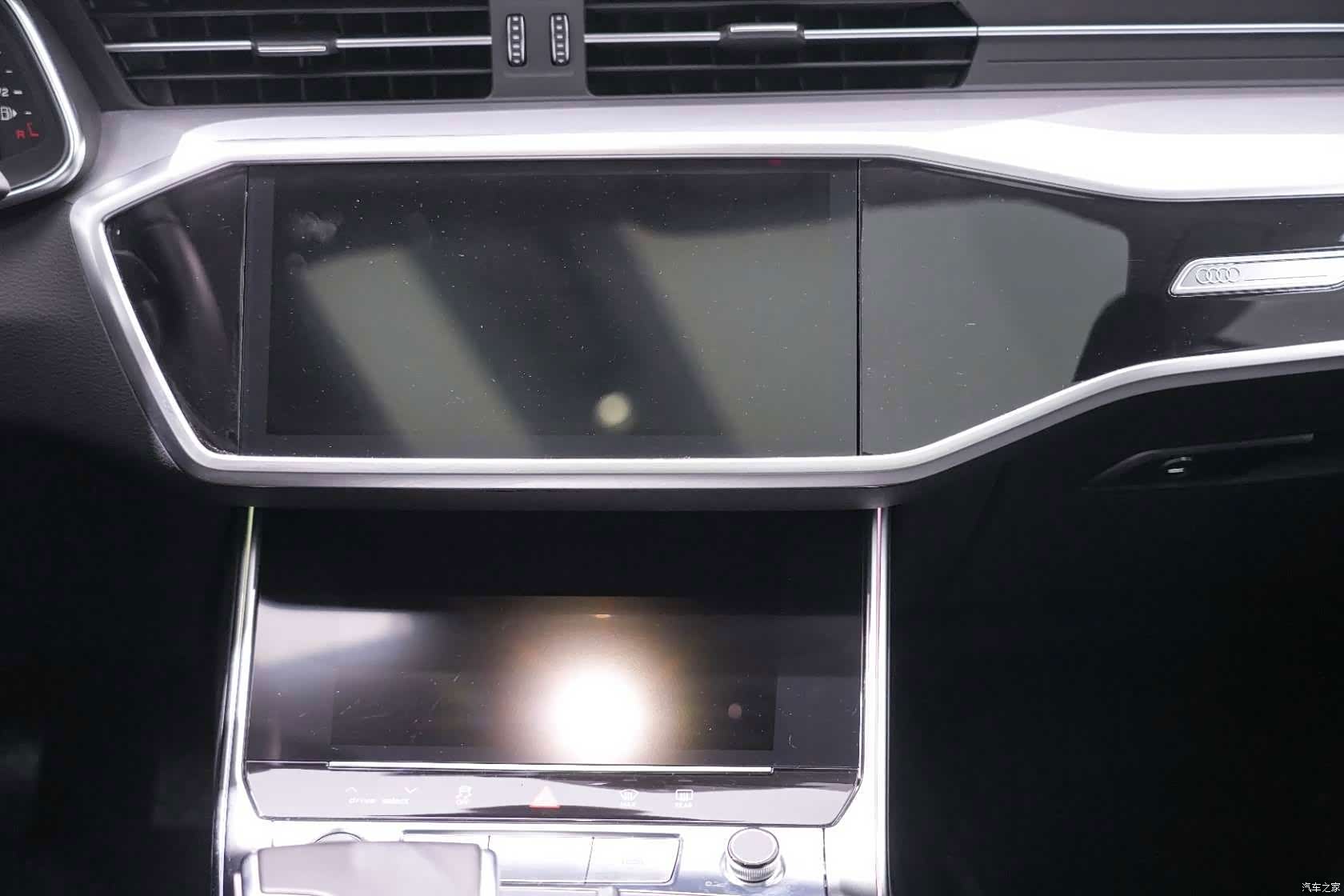 Audi A7L, 2024 14