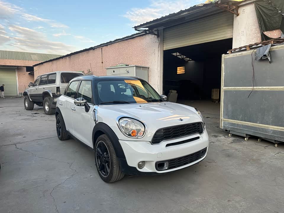 MINI COUNTRYMAN
