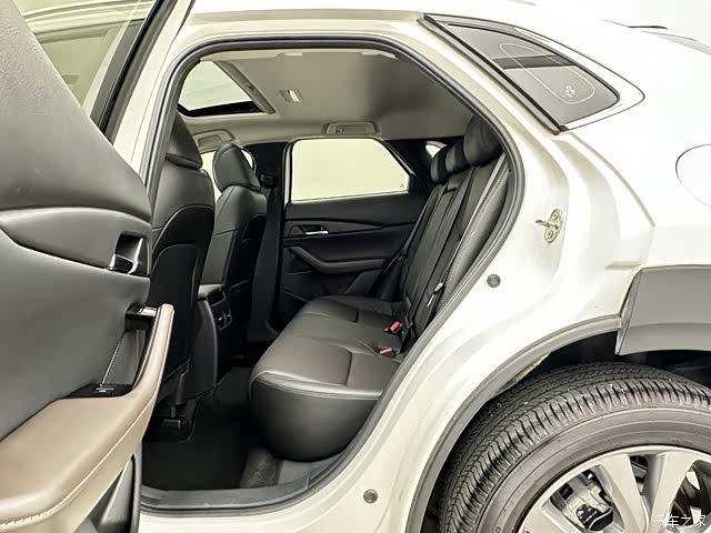 Mazda CX-30, 2021 13