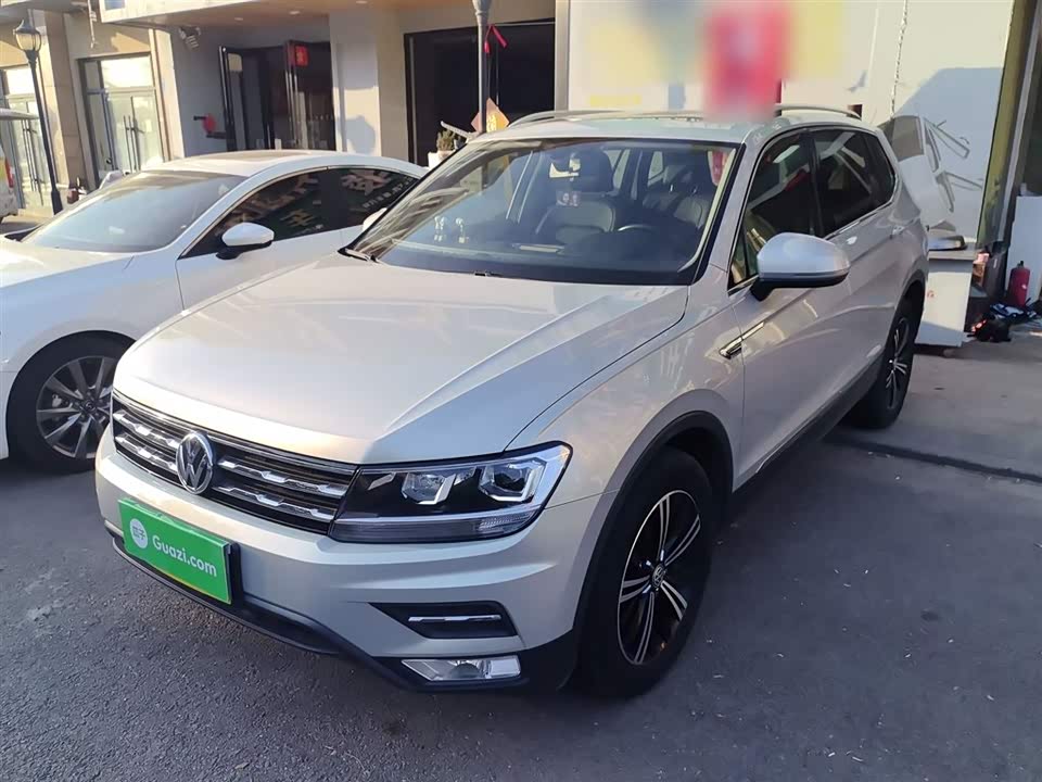 Volkswagen Tiguan L