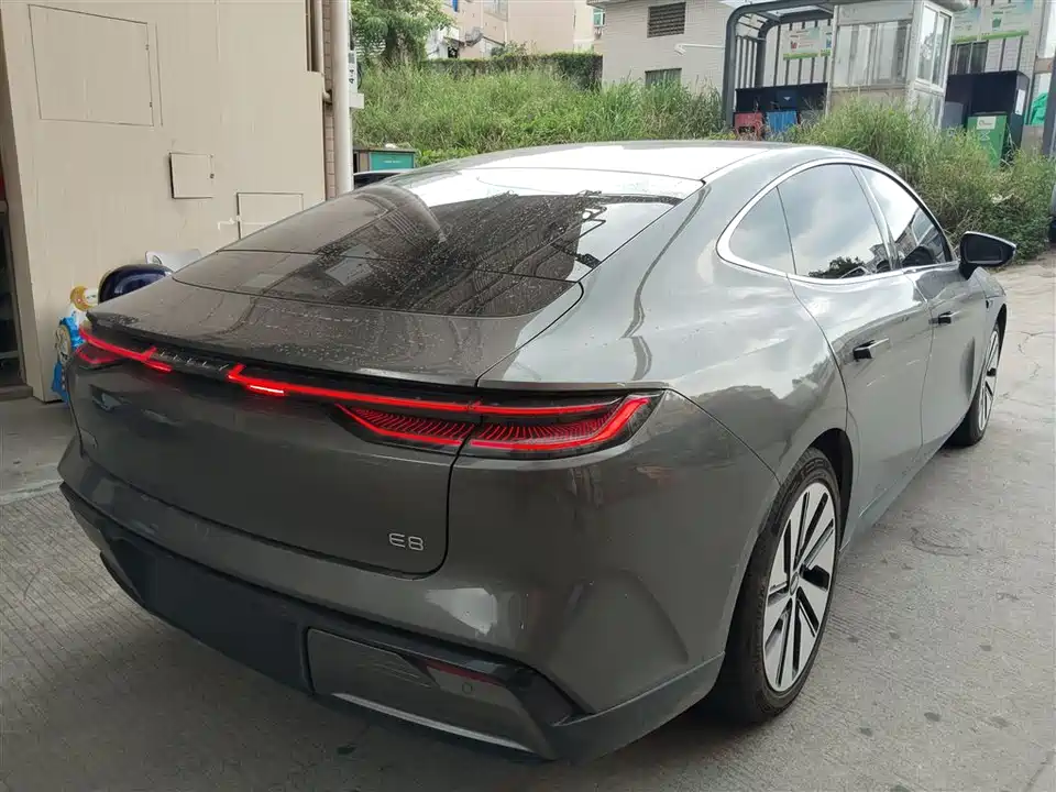 Geely Galaxy Galaxy E8