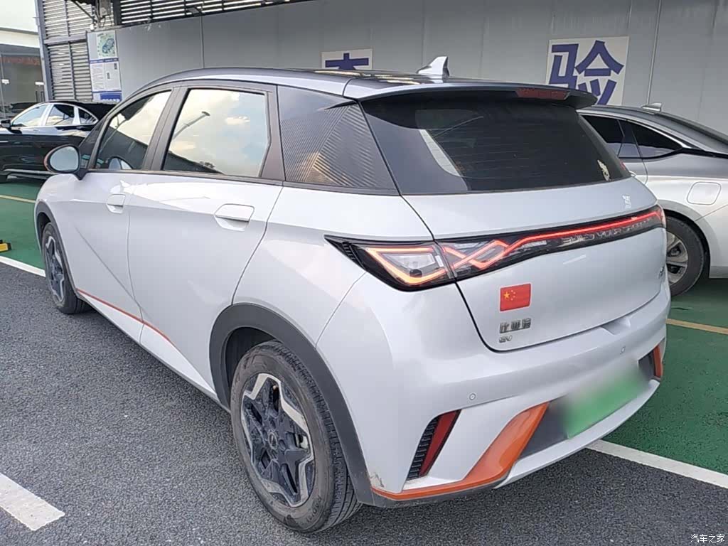 BYD Dolphin, 2021 все фото