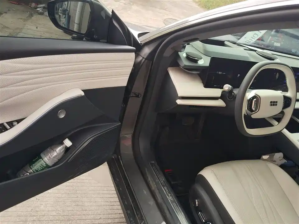 Geely Galaxy Galaxy E8