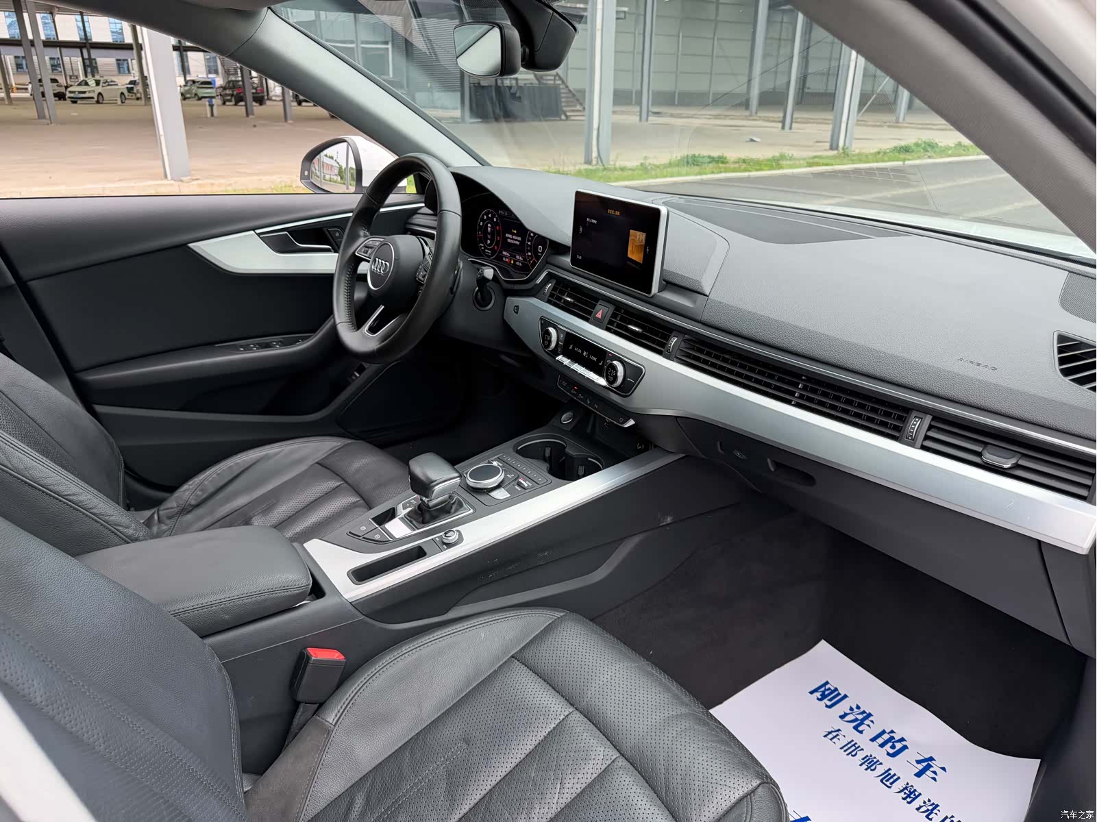Audi A4L, 2019 9