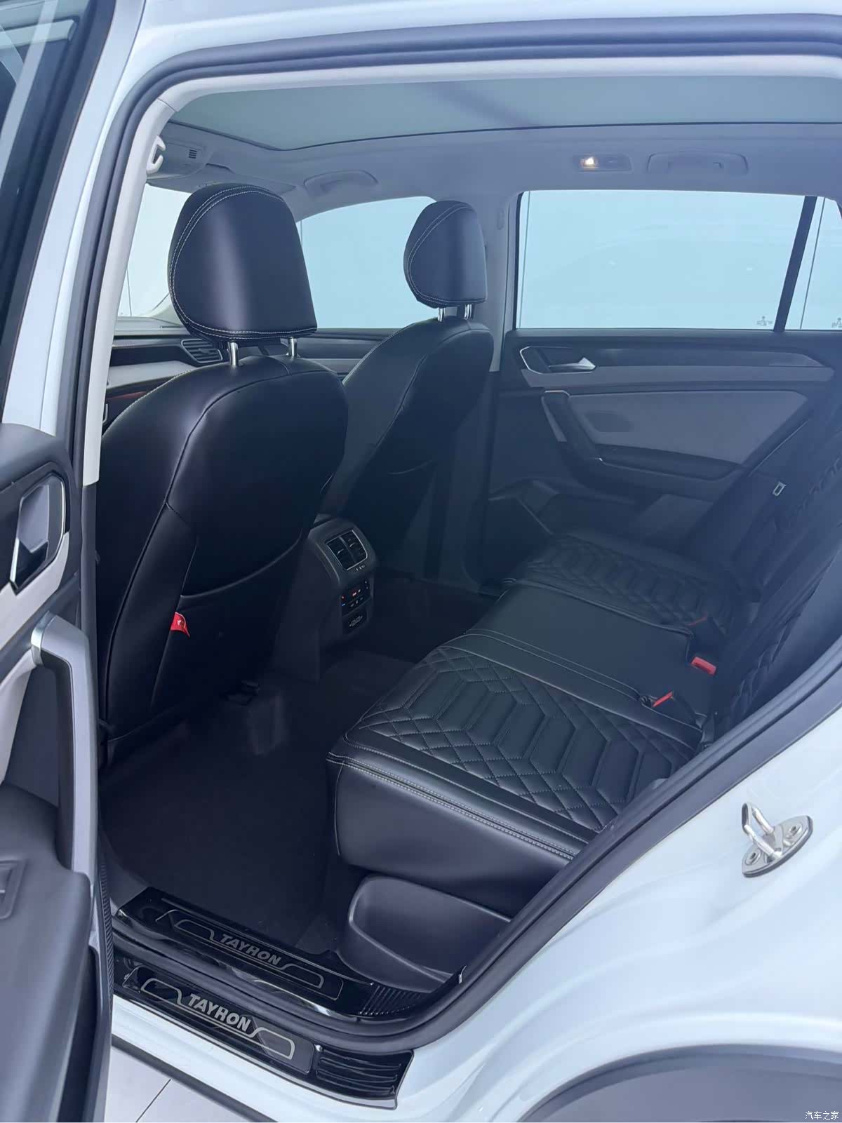 Volkswagen Tayron, 2023 18