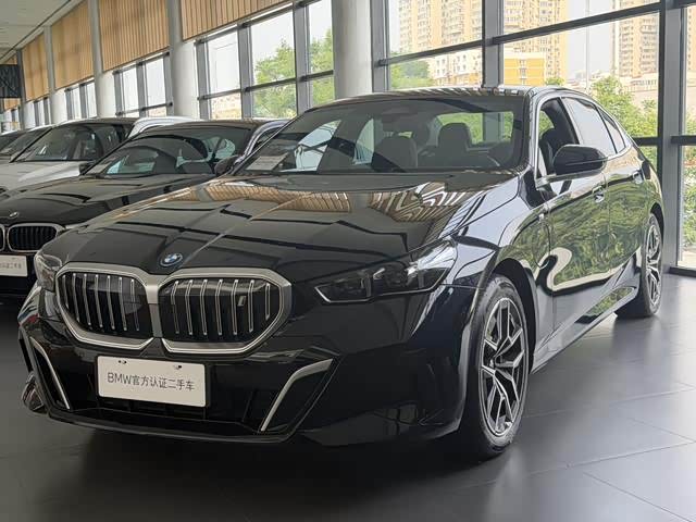 BMW i5