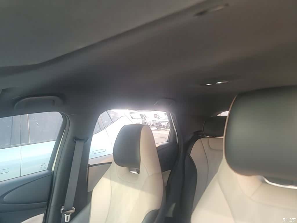 BYD Dolphin, 2024 14