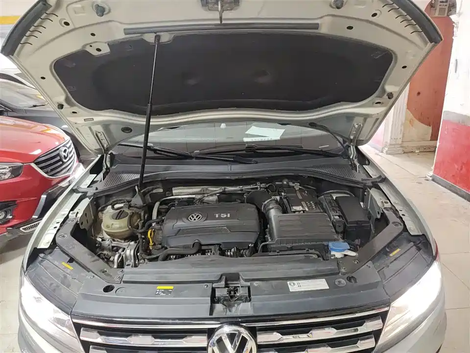 Volkswagen Tiguan L