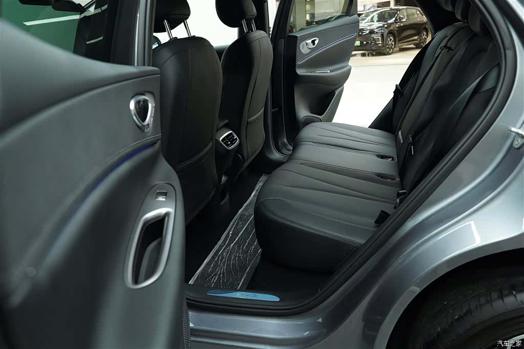 BYD HiAce, 2025 22