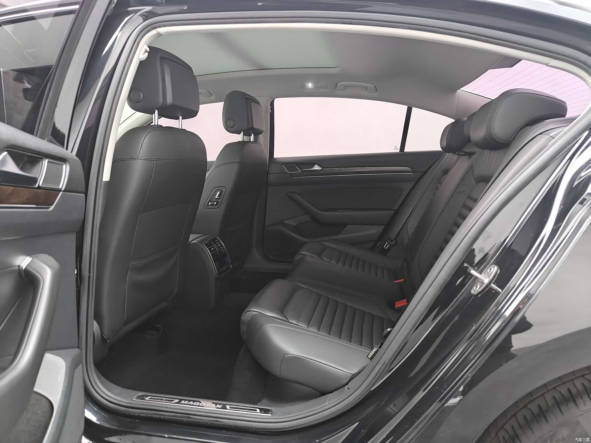 Volkswagen Magotan, 2019 11
