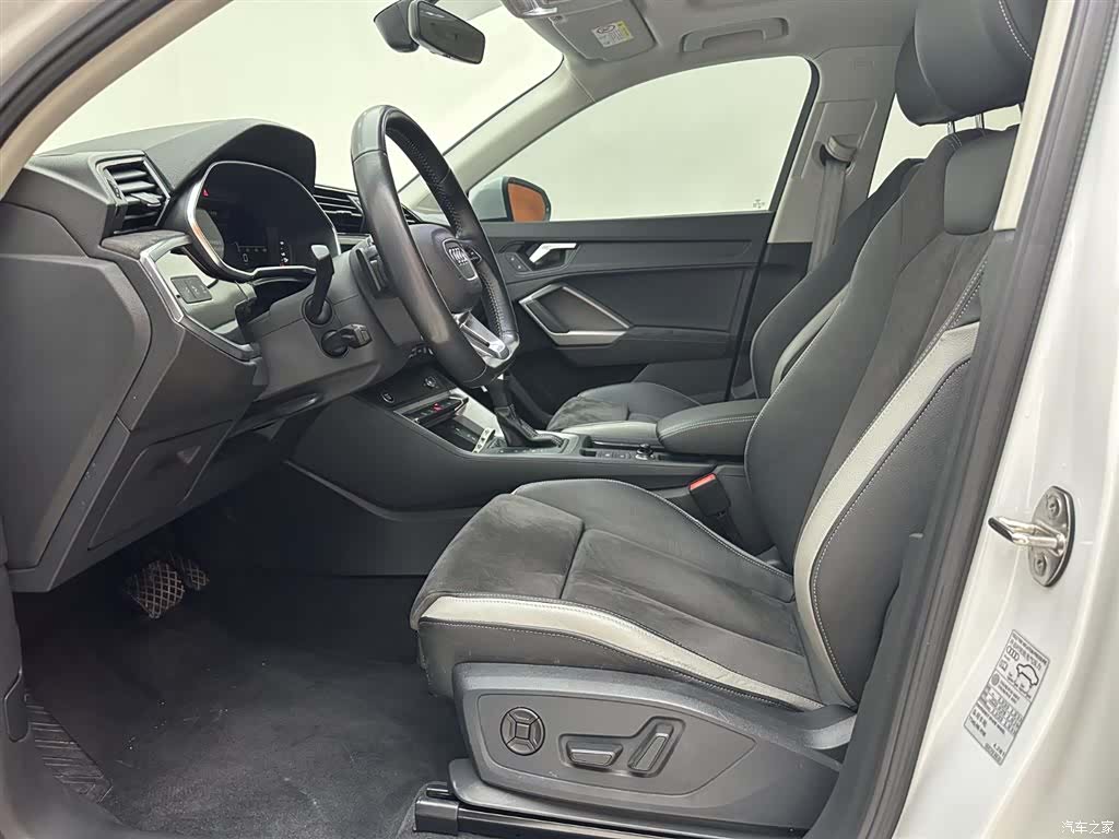 Audi Q3, 2022 12