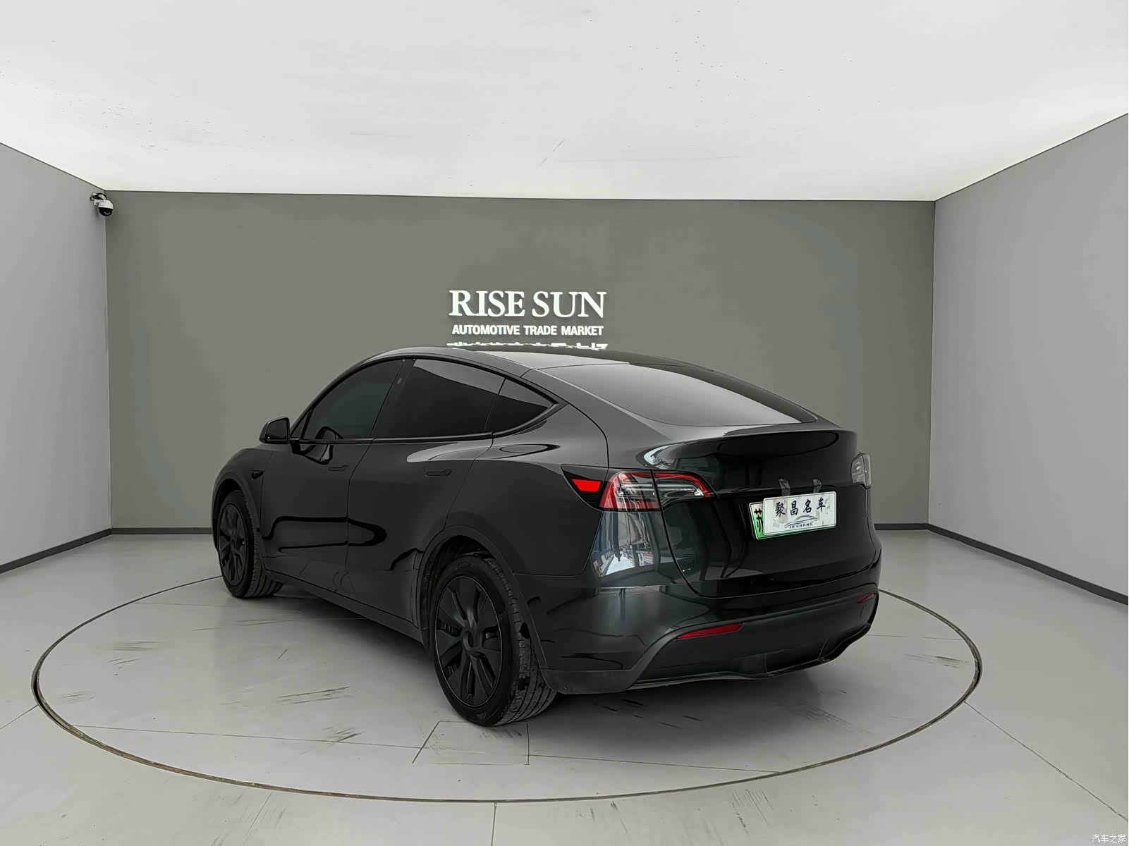 Tesla Model Y, 2024 11