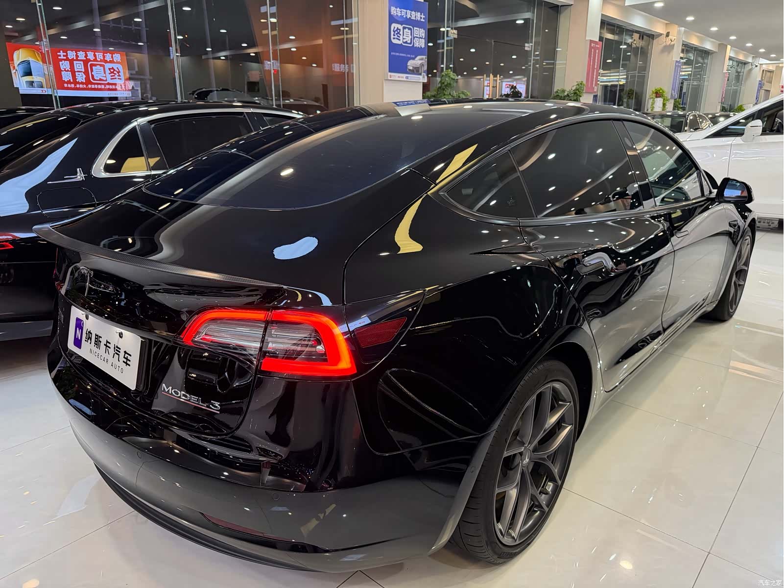 Tesla Model 3, 2021 4