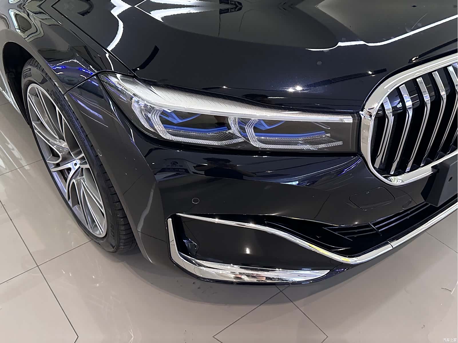 BMW 7 Series, 2020 все фото