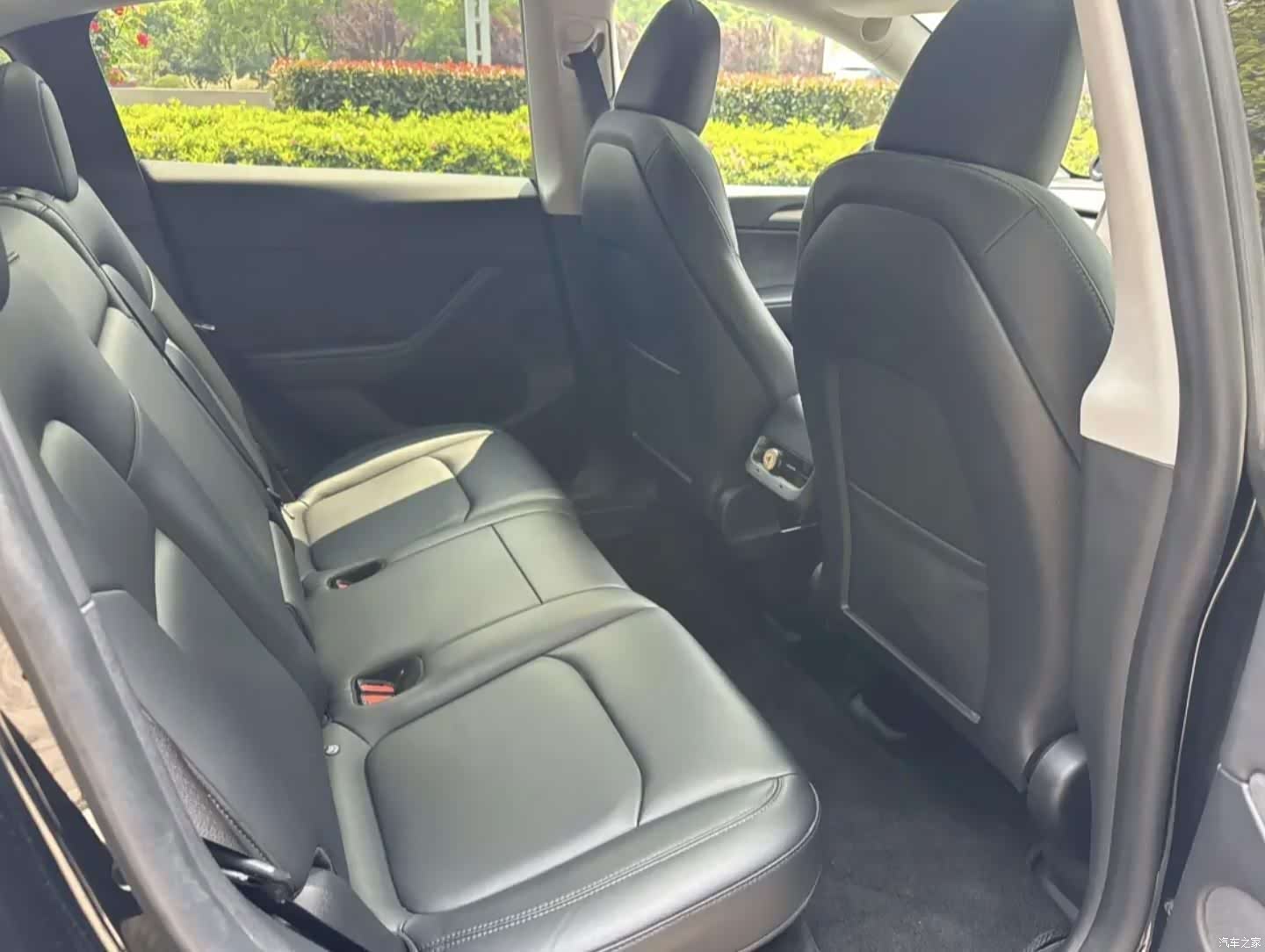 Tesla Model Y, 2022 7