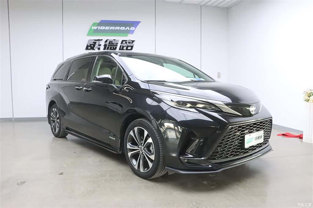 Toyota Granvia, 2023 4