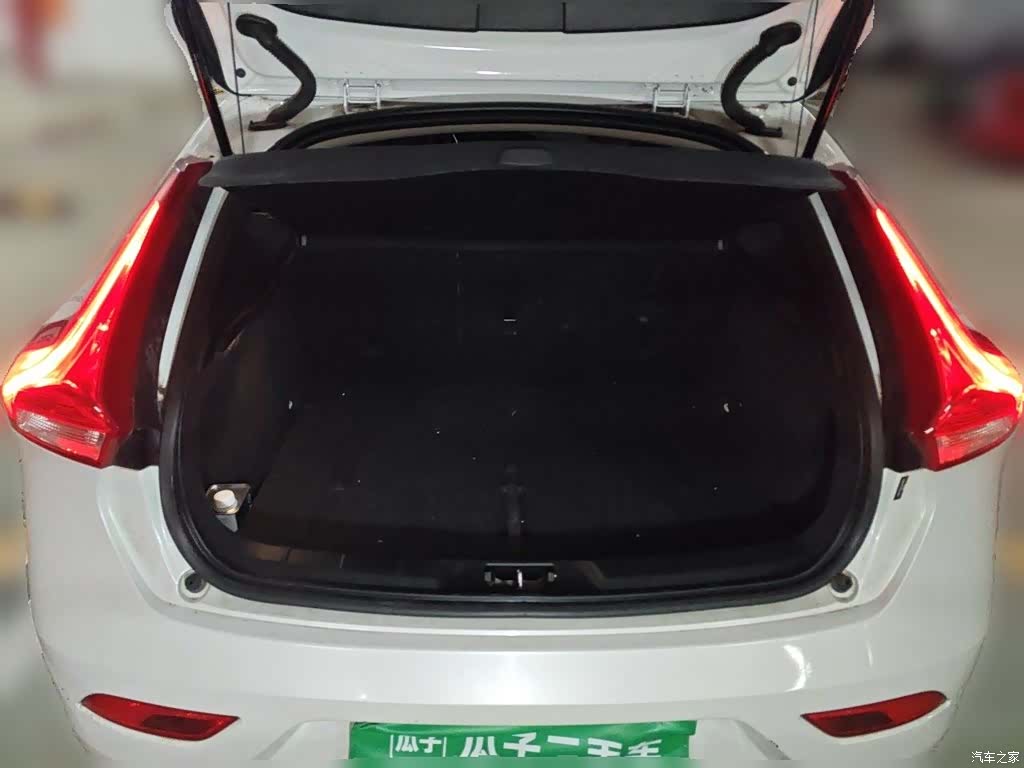 Volvo V40, 2016 10