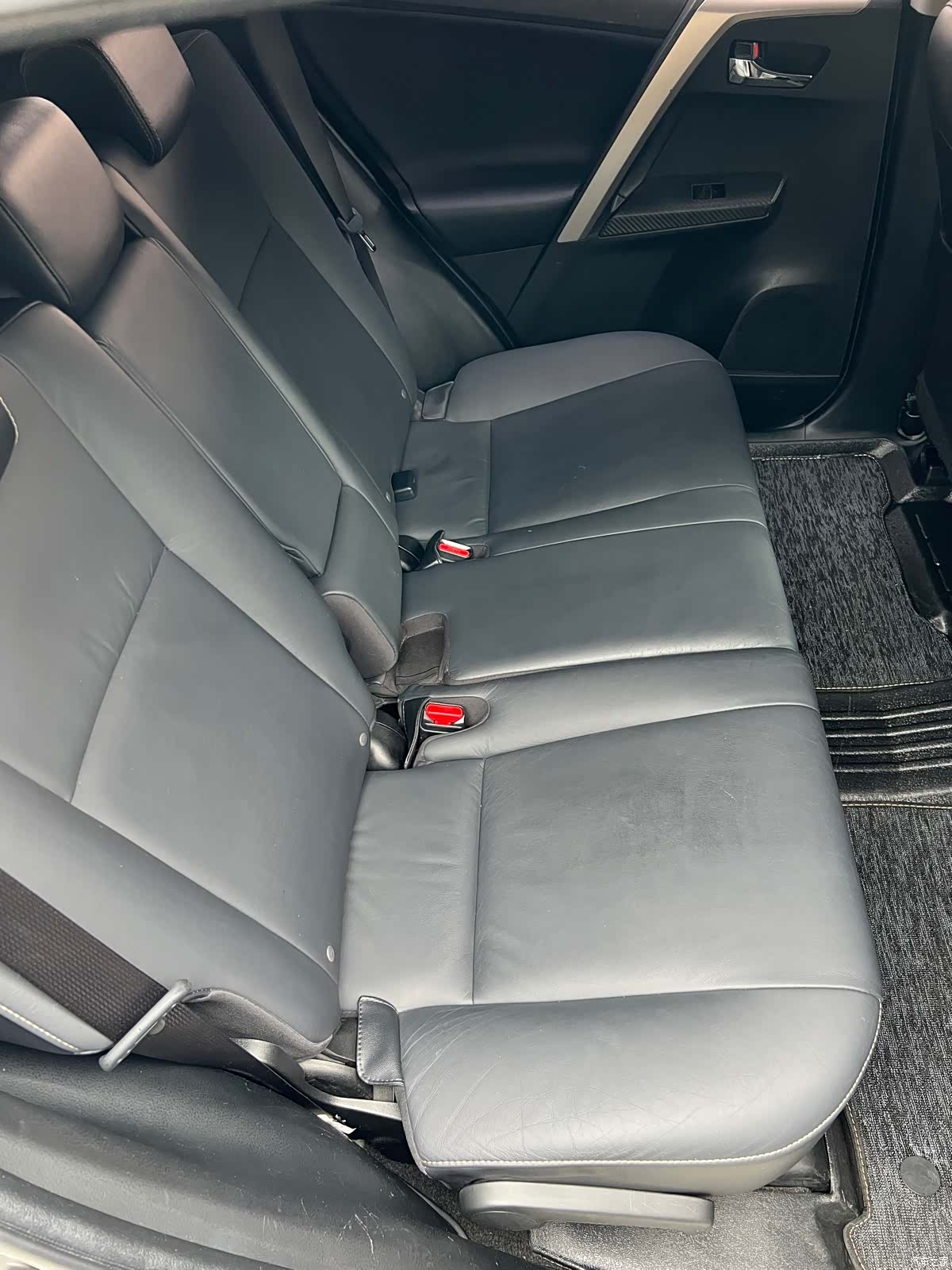 Toyota RAV4, 2016 10