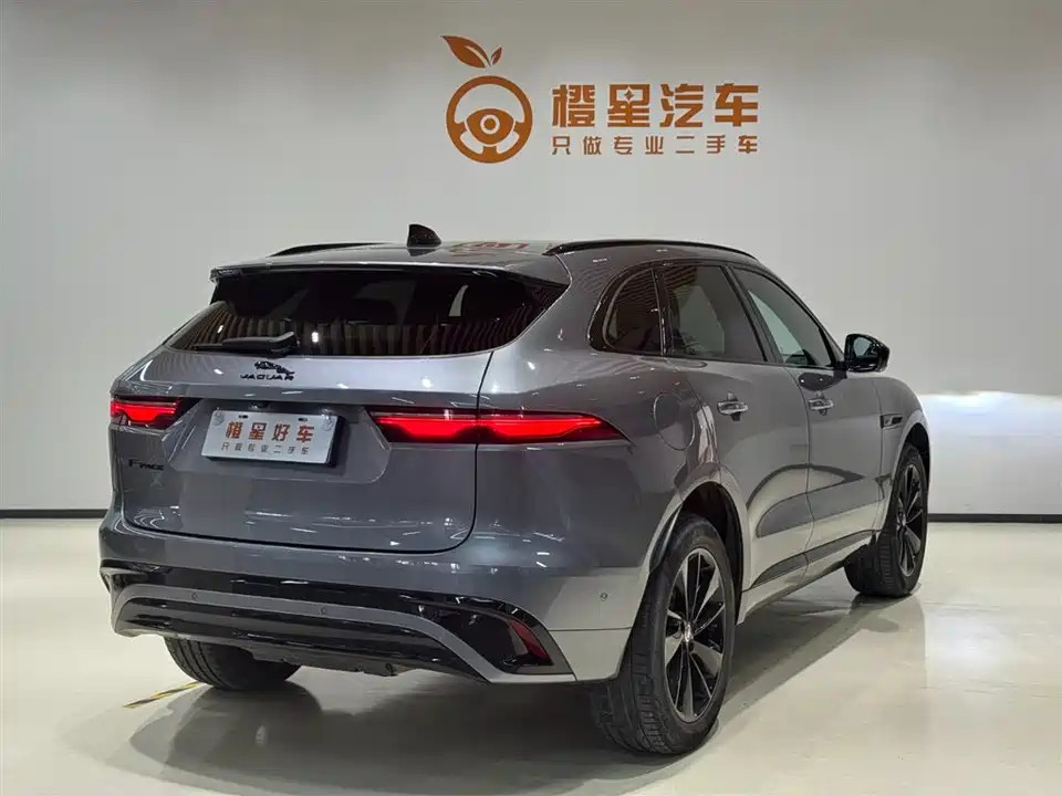 Jaguar F-PACE