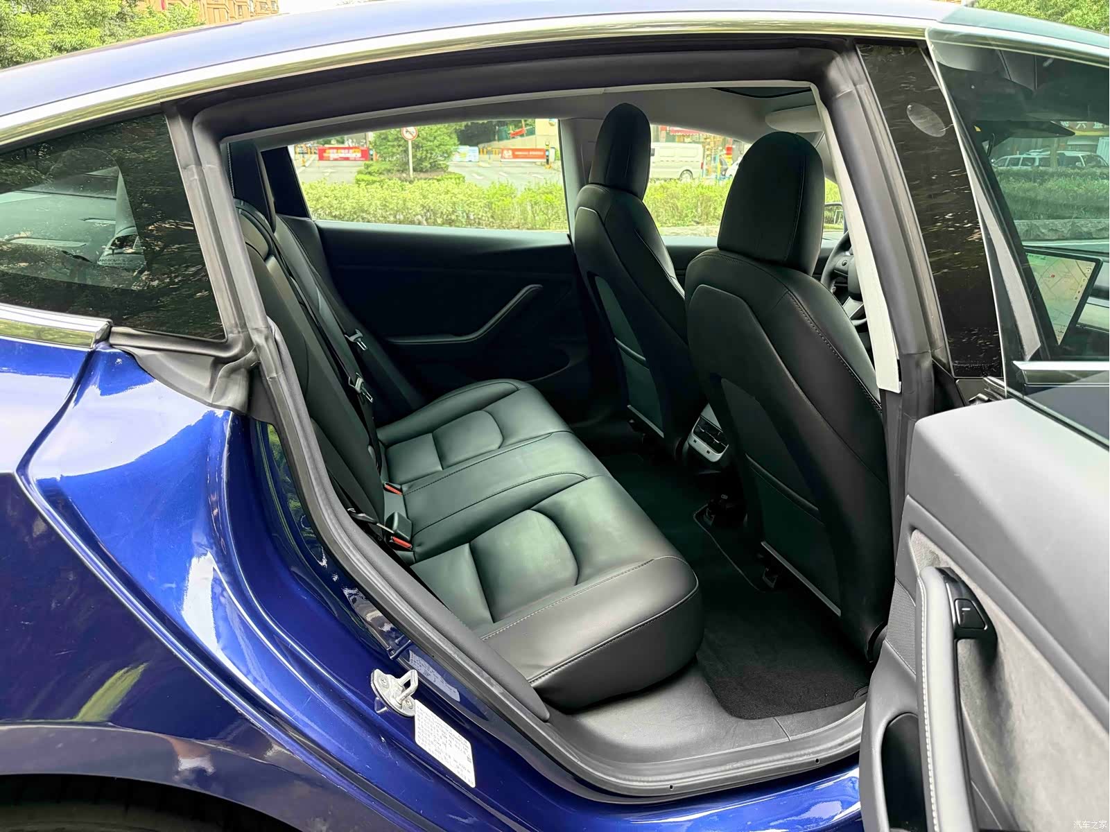 Tesla Model 3, 2019 12
