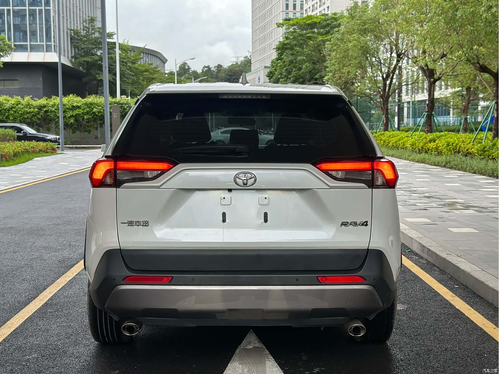 Toyota RAV4, 2022 8