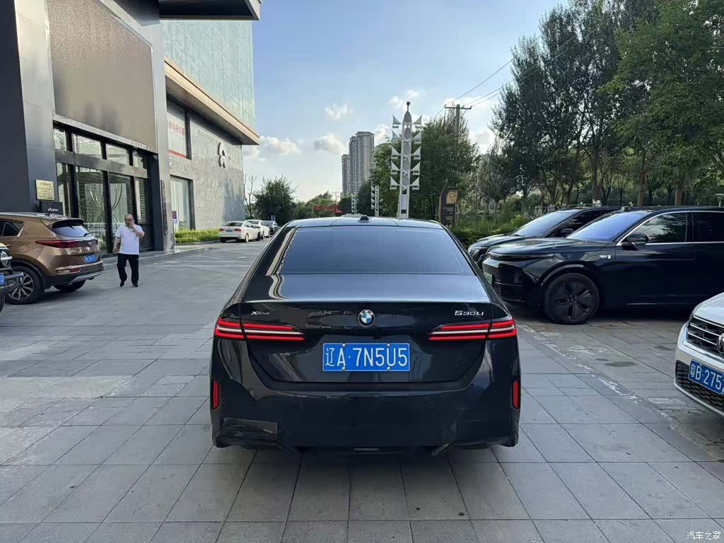 BMW 5 Series, 2025 4