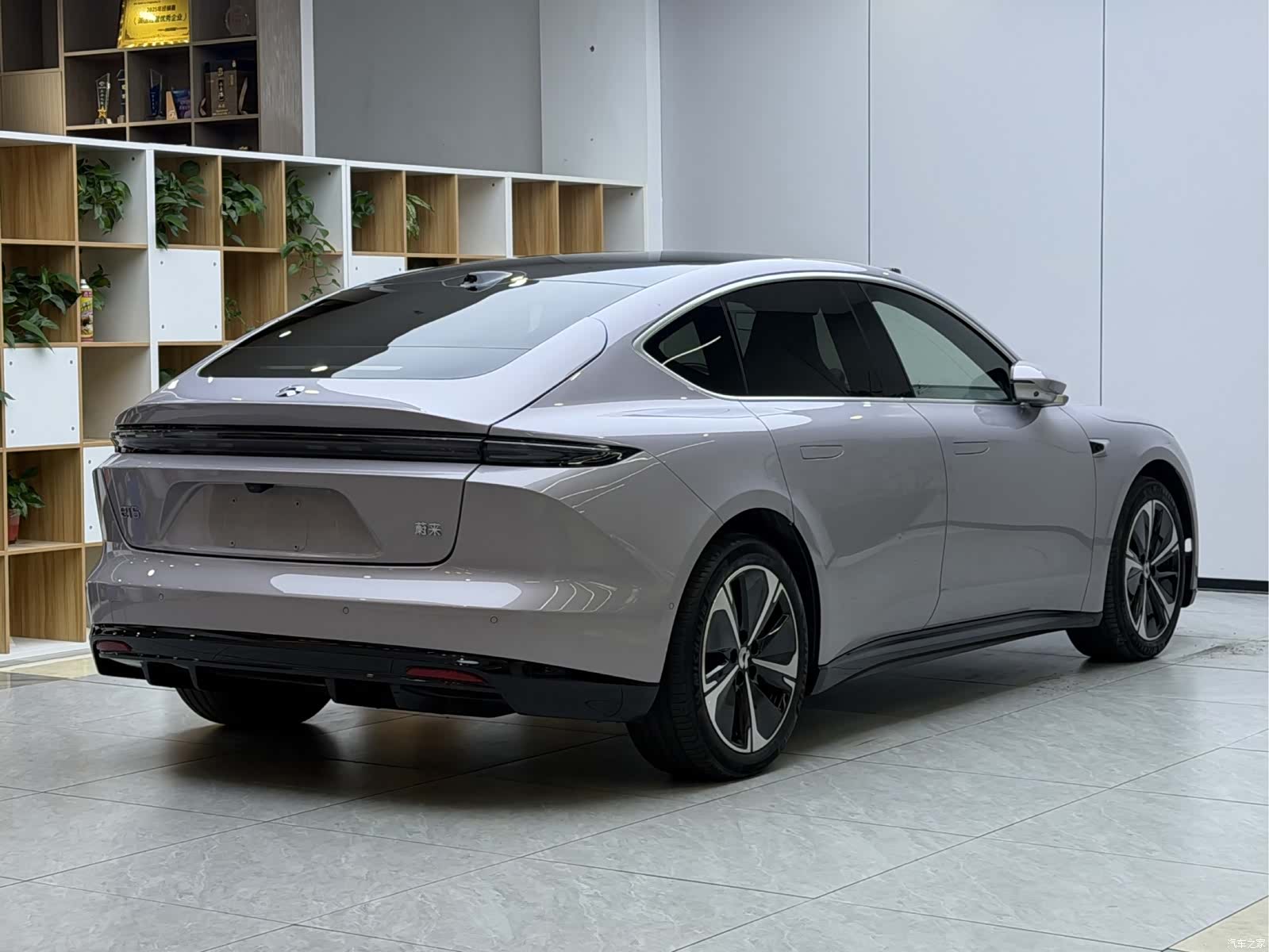 NIO ET5, 2025 4