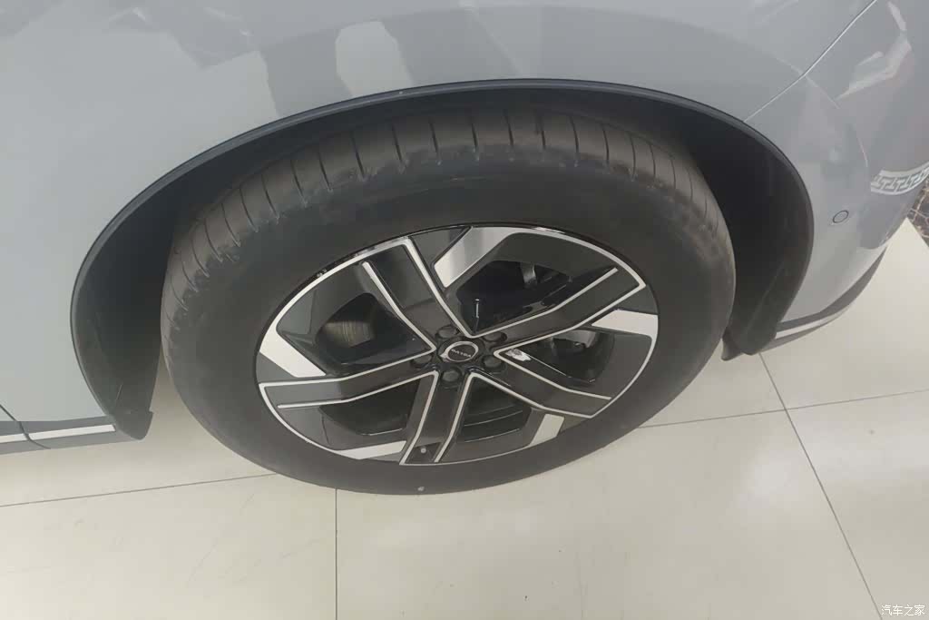 Volvo XC70, 2026 6