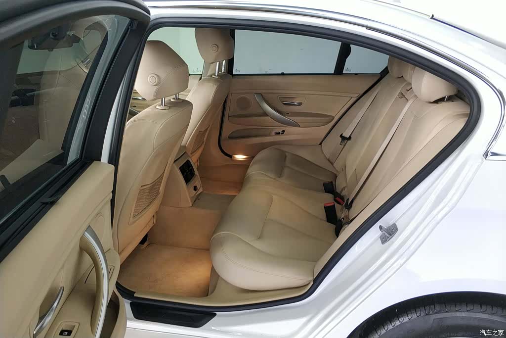 BMW 3 Series, 2015 11