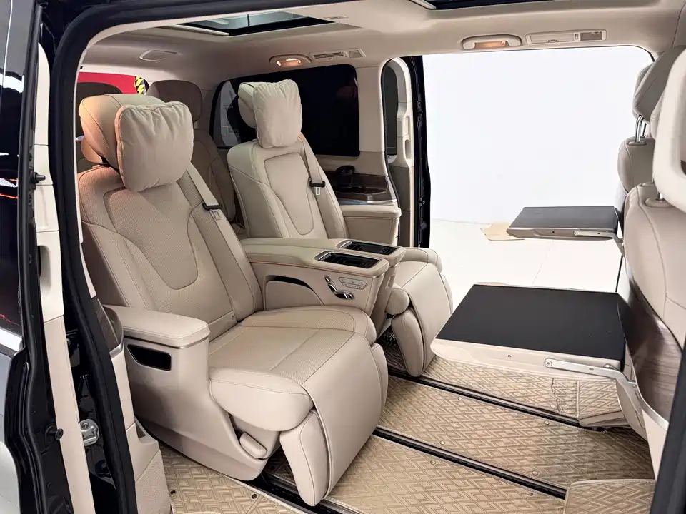 Mercedes-Benz V-class