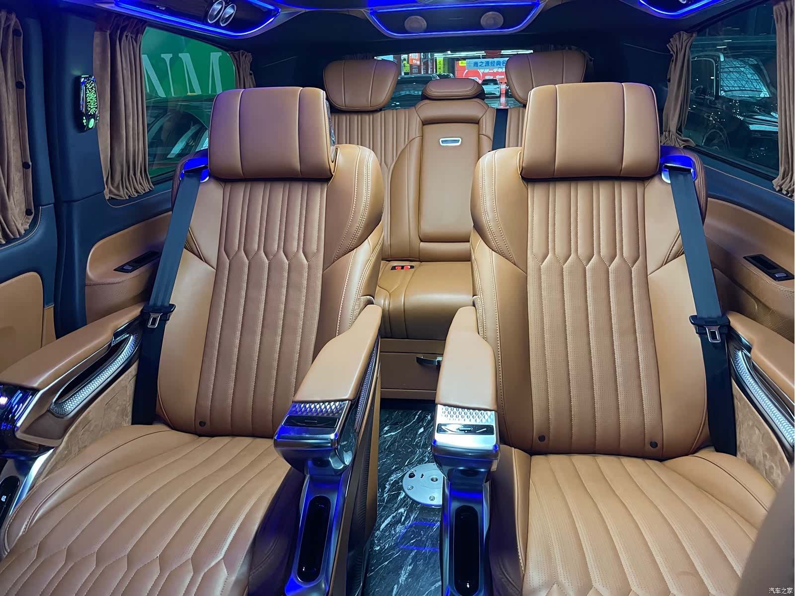 Mercedes-Benz 7, 2024 20
