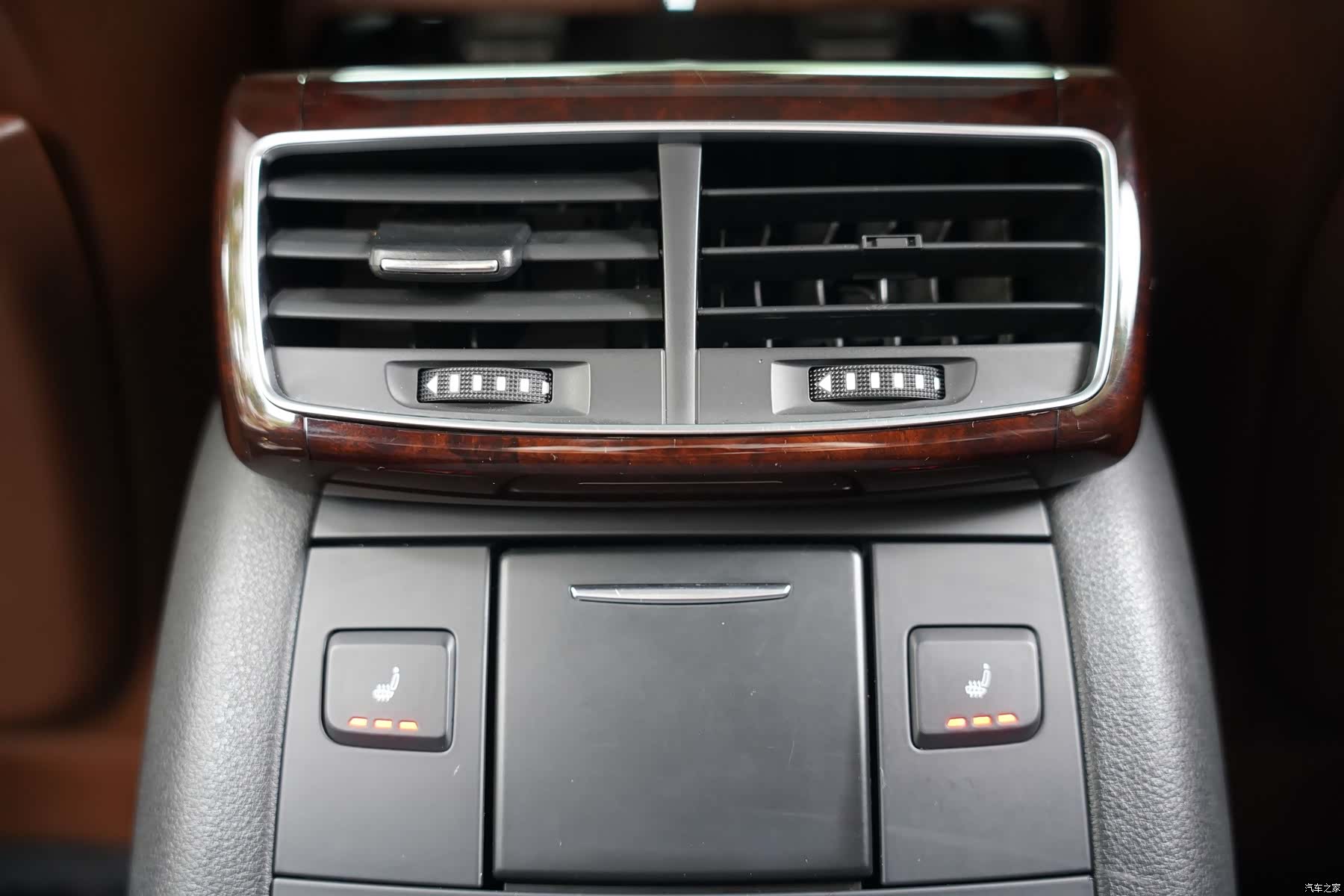 Audi A8L, 2011 25