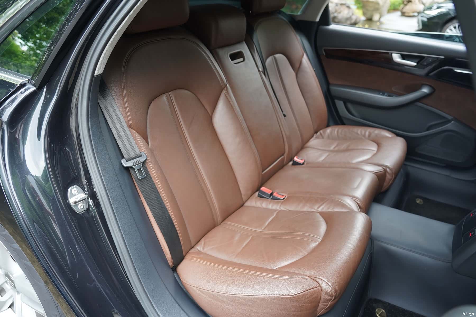 Audi A8L, 2011 27