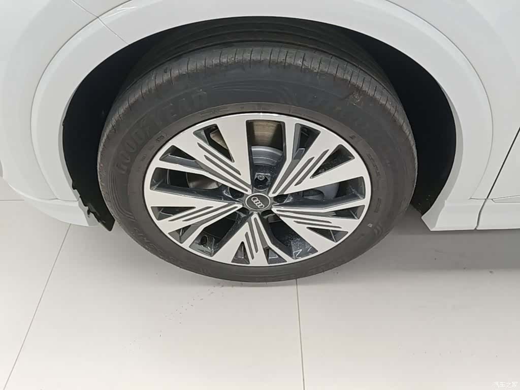 Audi Q4 e-tron, 2026 23