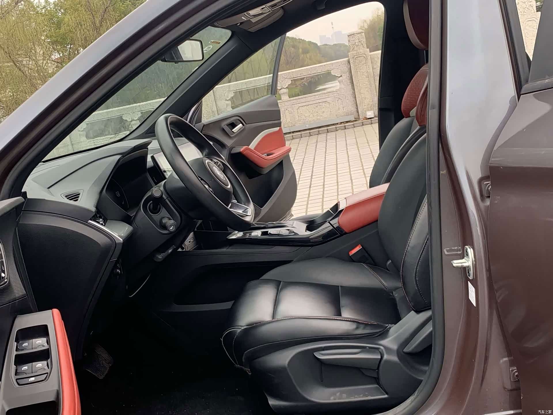 MG MG5, 2022 13