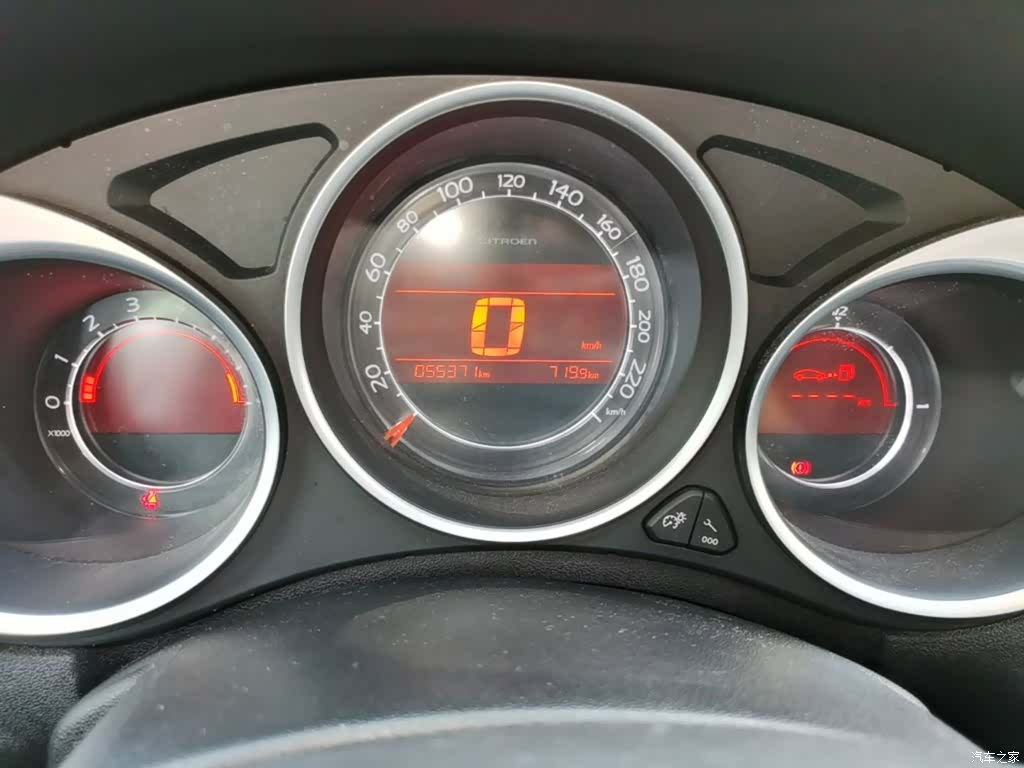 Citroen C4, 2015 8