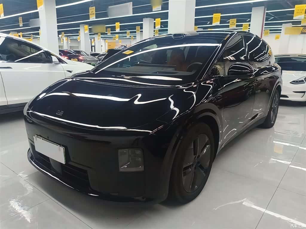 Li Auto i8, 2025 2