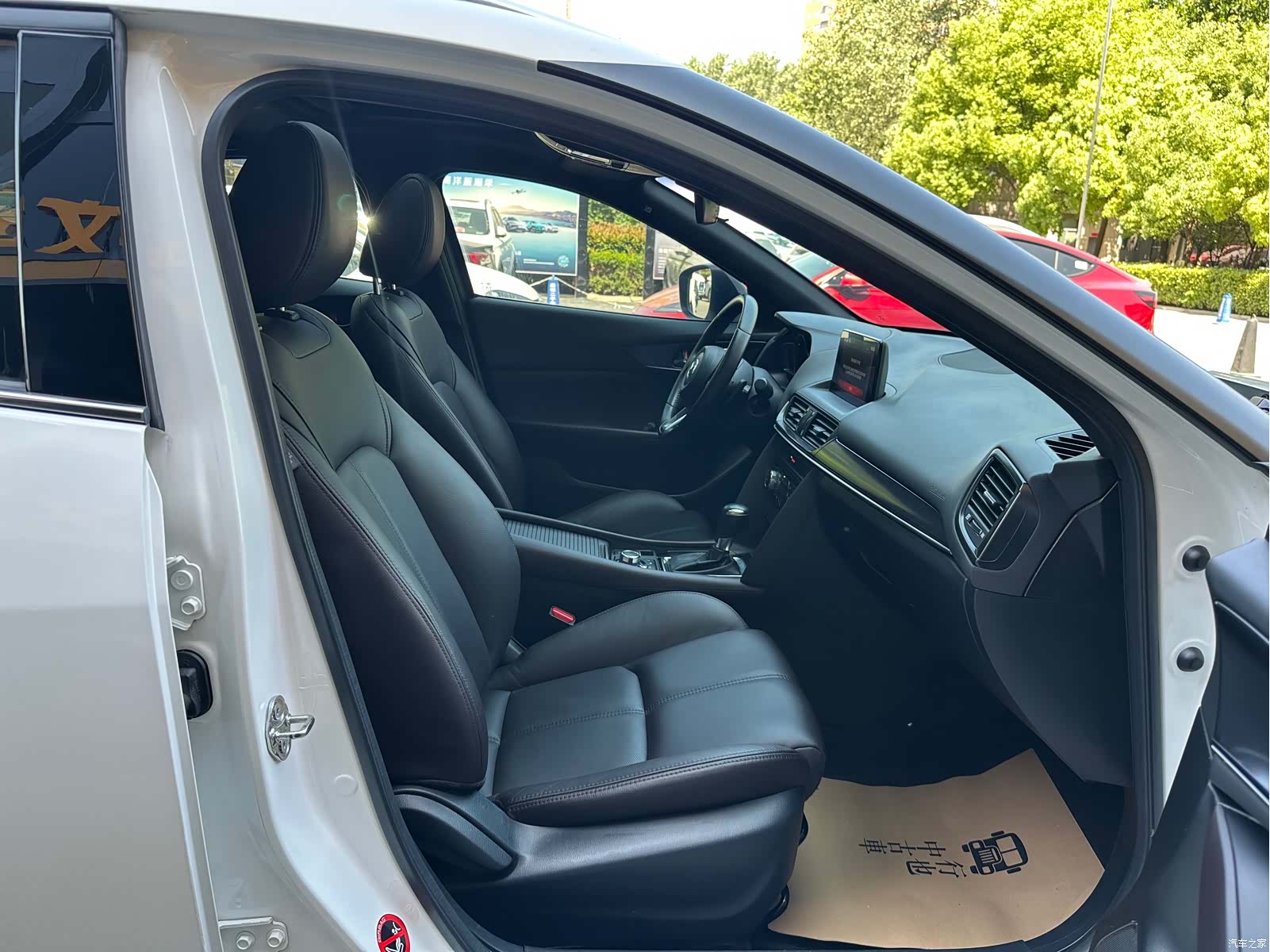 Mazda CX-4, 2019 24