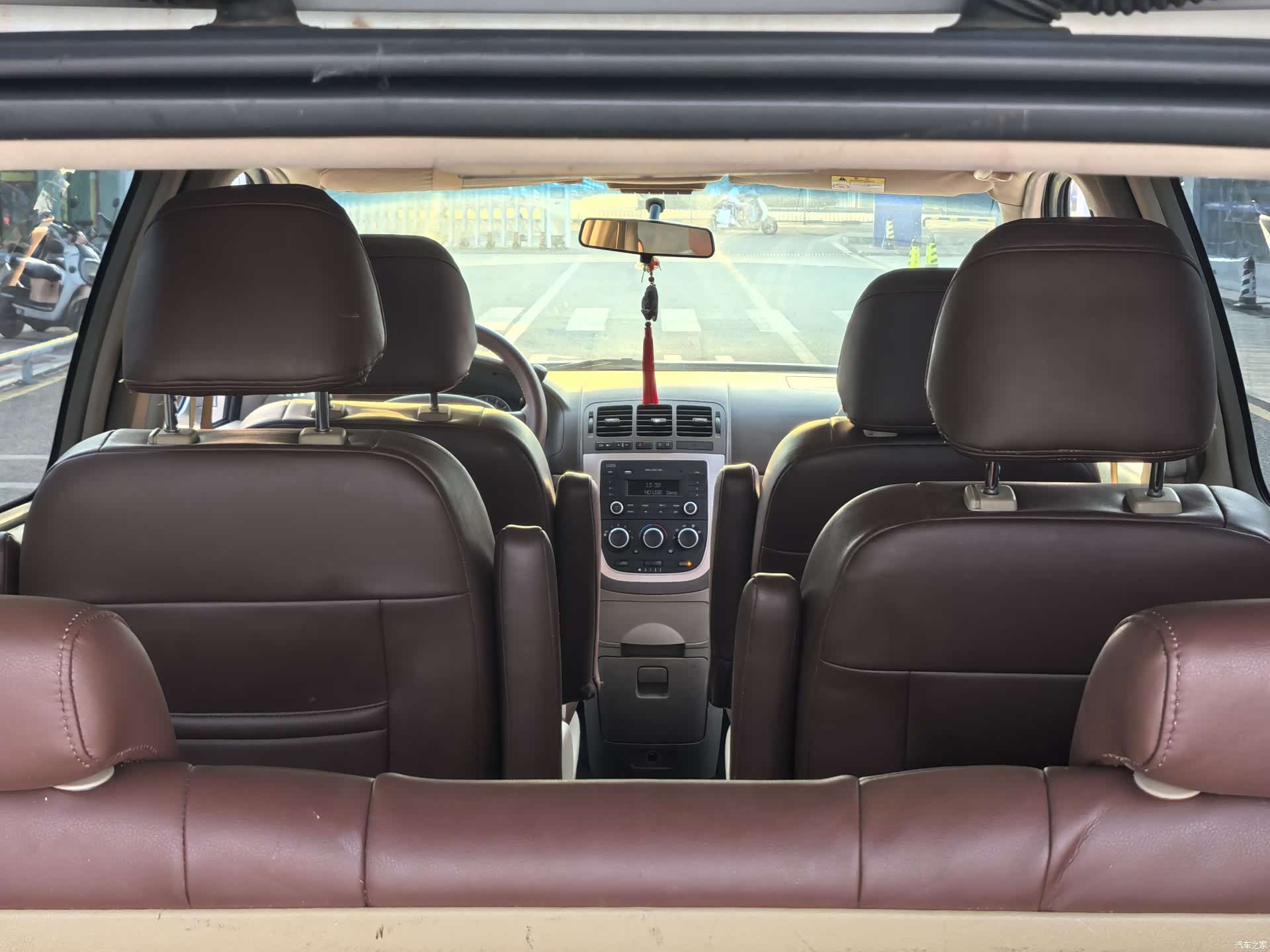 Buick GL8, 2014 9
