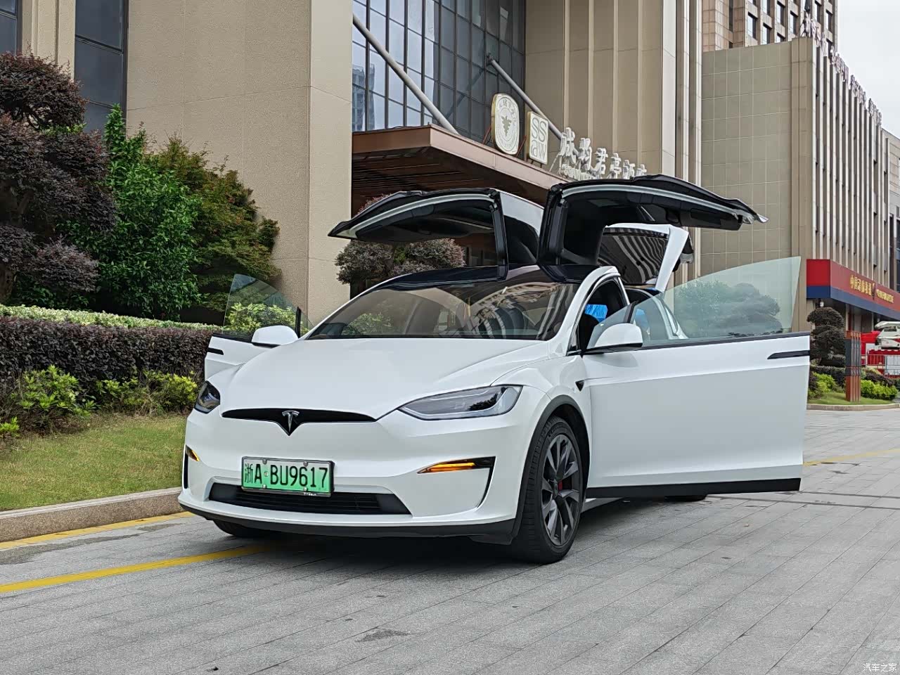 Tesla Model X