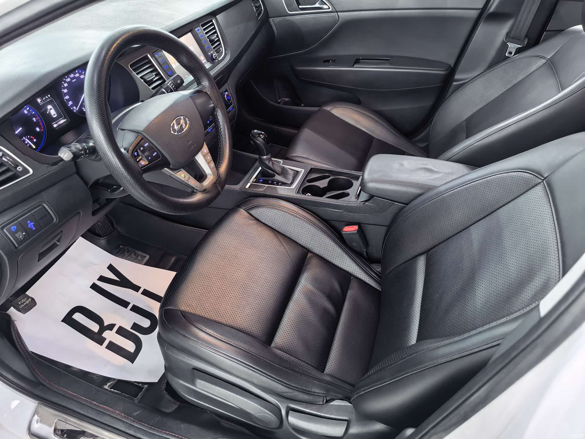 Hyundai GLS, 2016 6