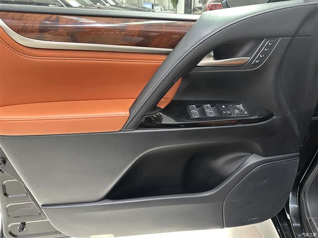 Lexus LX, 2017 6