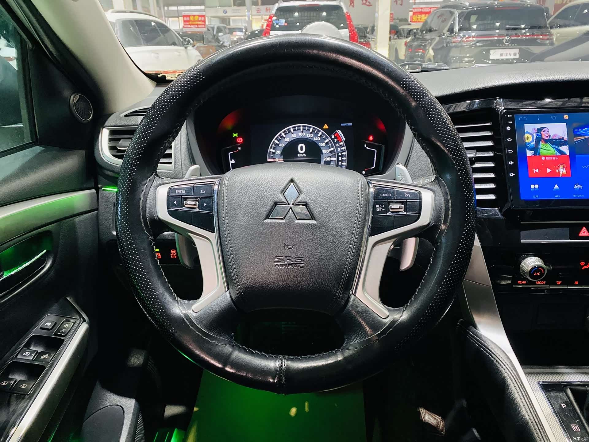 Mitsubishi Pajero, 2020 4