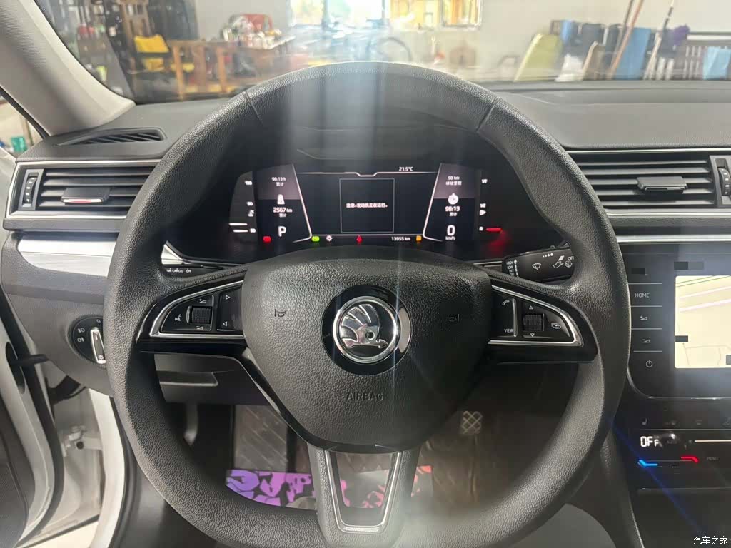 Skoda Superb, 2023 все фото