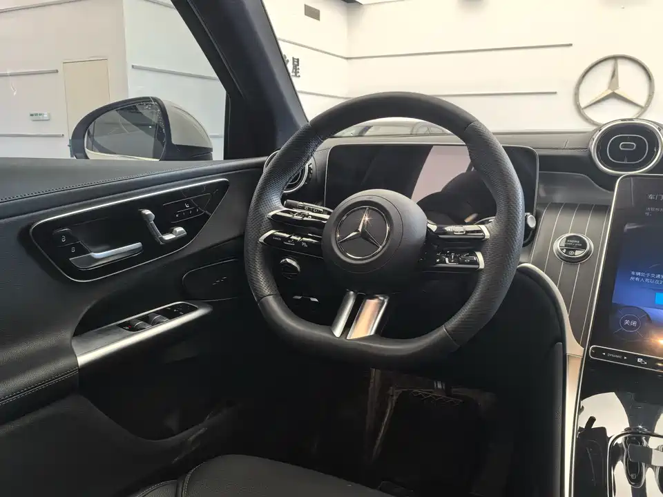 Mercedes-Benz GLC Mercedes-Benz GLC