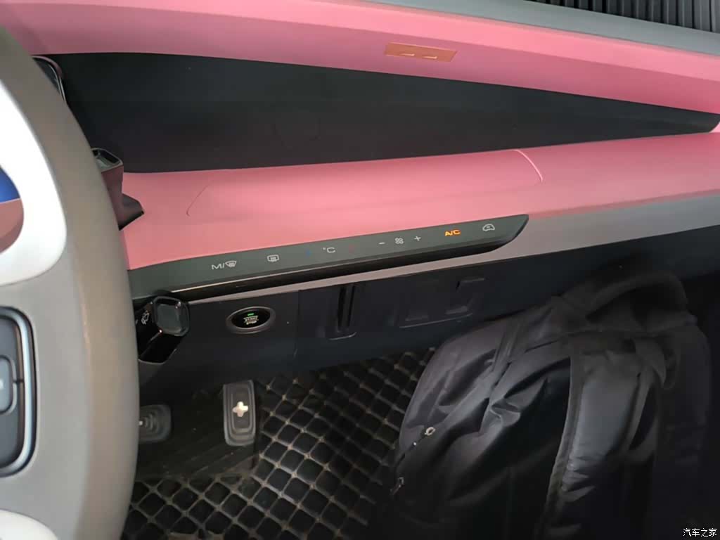 Wuling E200, 2022 13