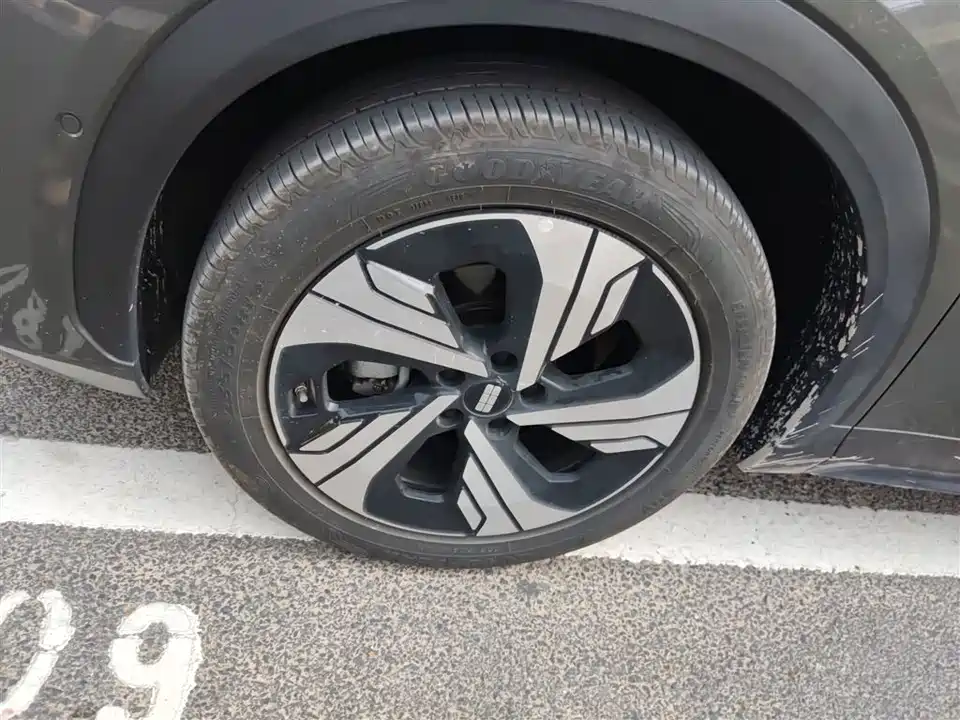 Geely Galaxy Galaxy E5